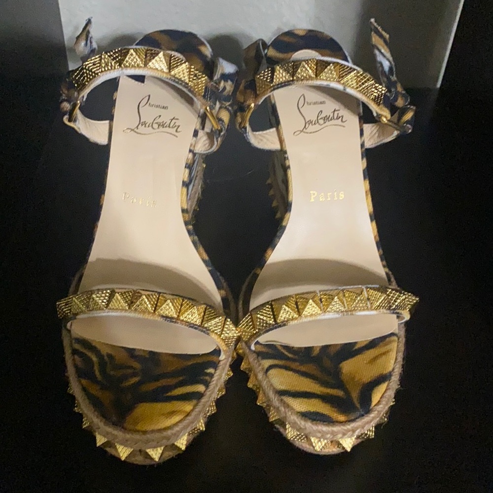 *BRAND NEW* Christian Louboutin Bengale